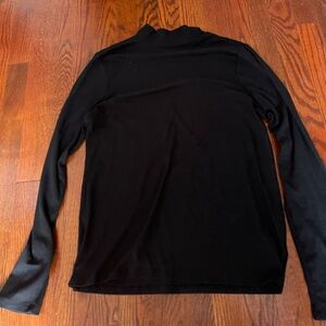 Ribbed black turtleneck fitted shirt